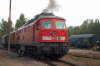 232 223 im Bw Haltingen bei Ausrckvorbereitung. Die Rauchwolke stammt von einer verdeckten Dampflok. (14.09.2007)